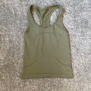 *GENTLY USED* Swifty Tech Racerback Tank (Race Length)- LULULEMON SIZE 0